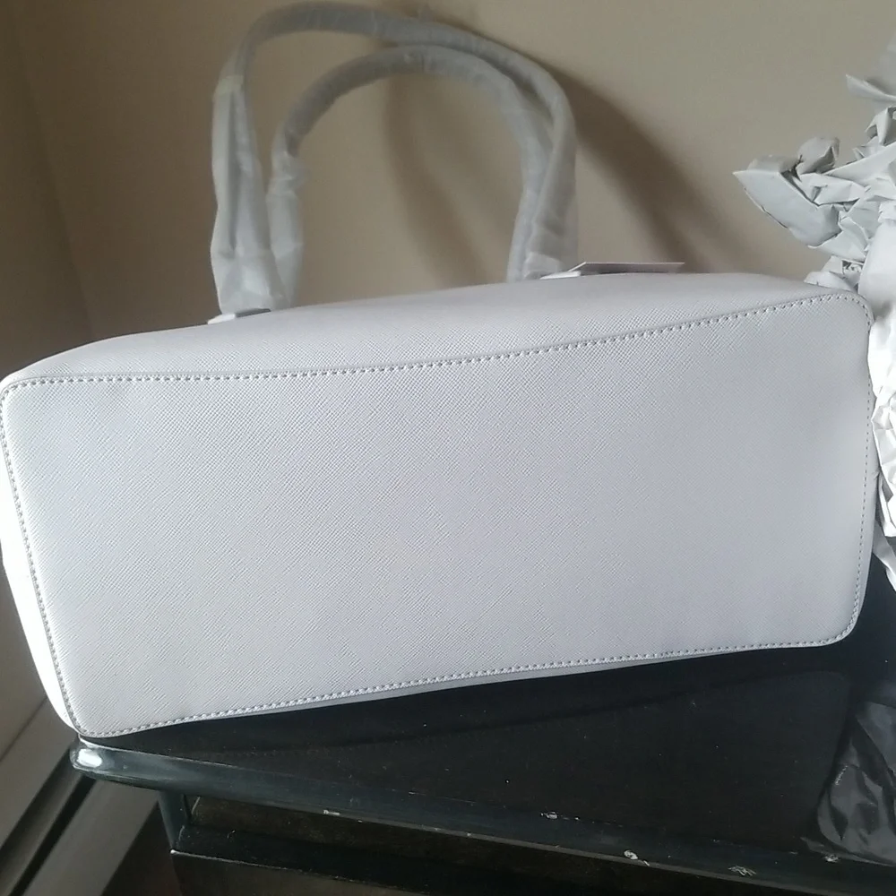 Kate spade Authentic Glitter Tote NWT *** - Picture 4 of 4